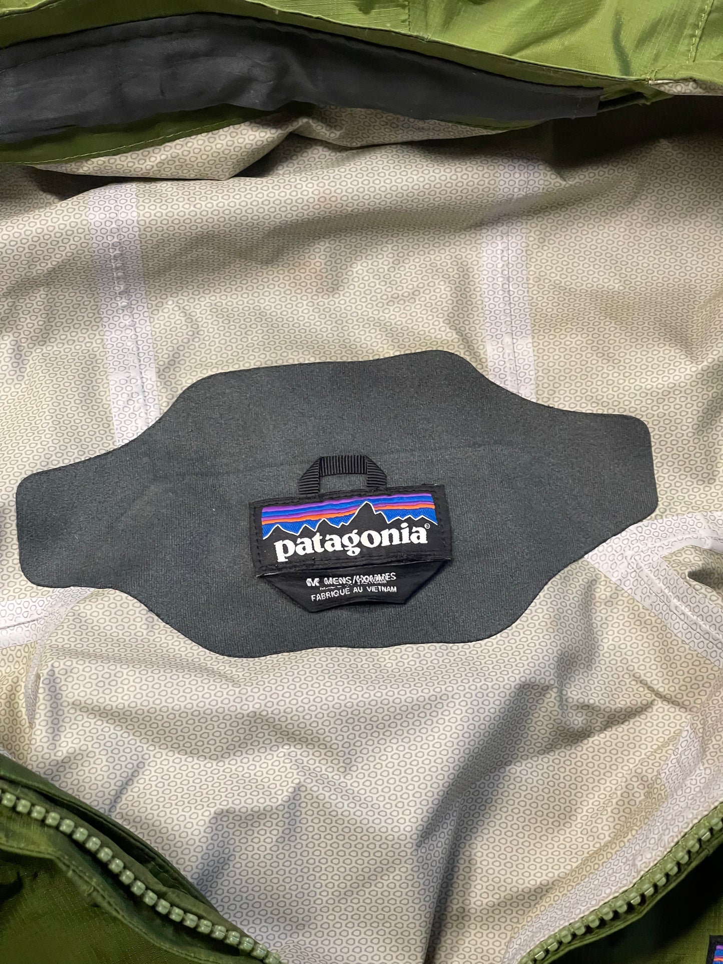 Regen Jacke von Patagonia (M Herren) Hardshell khaki grün