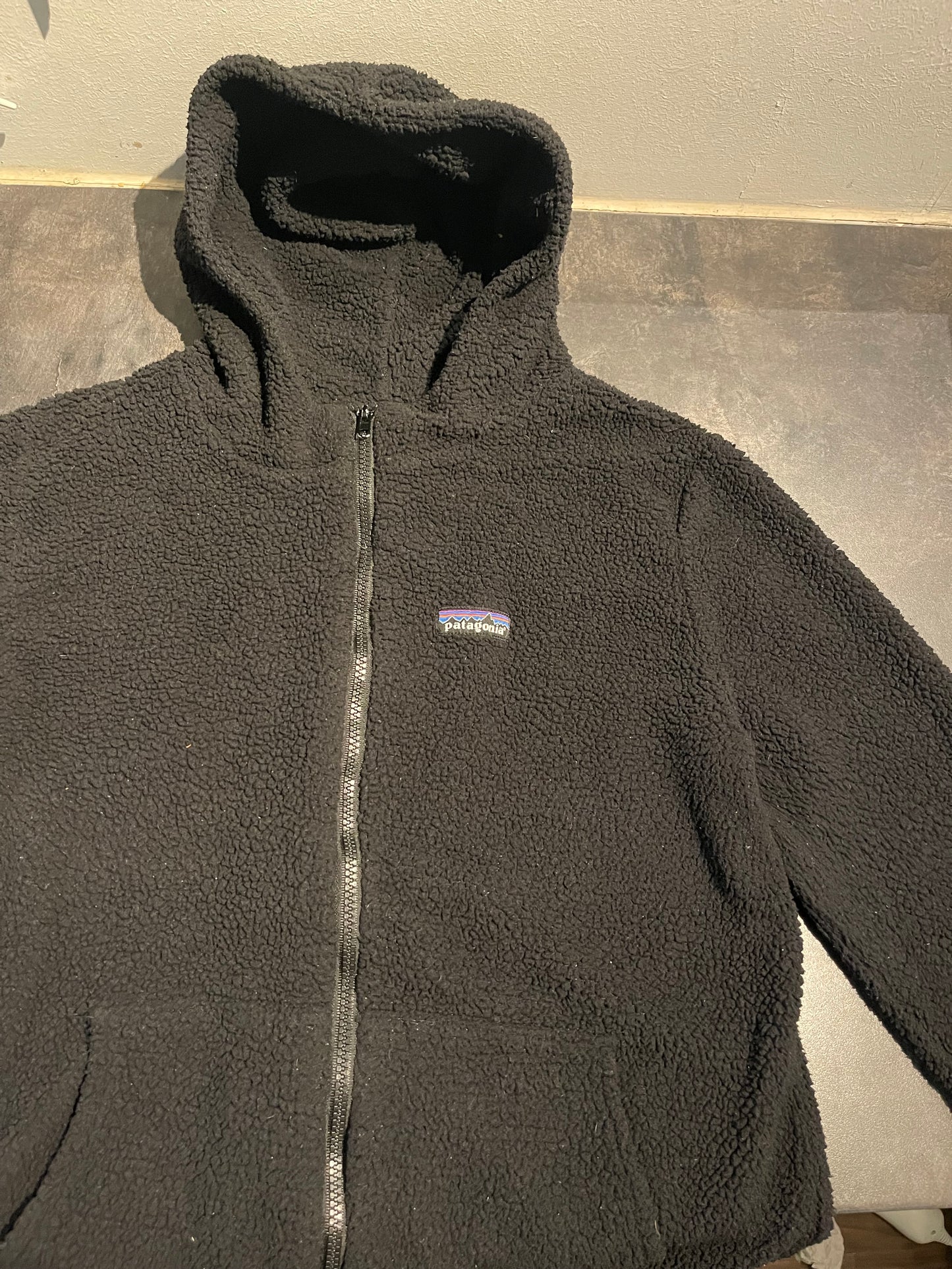 Patagonia Fleece Jacke (M Damen) Hoodie Retro Pile schwarz