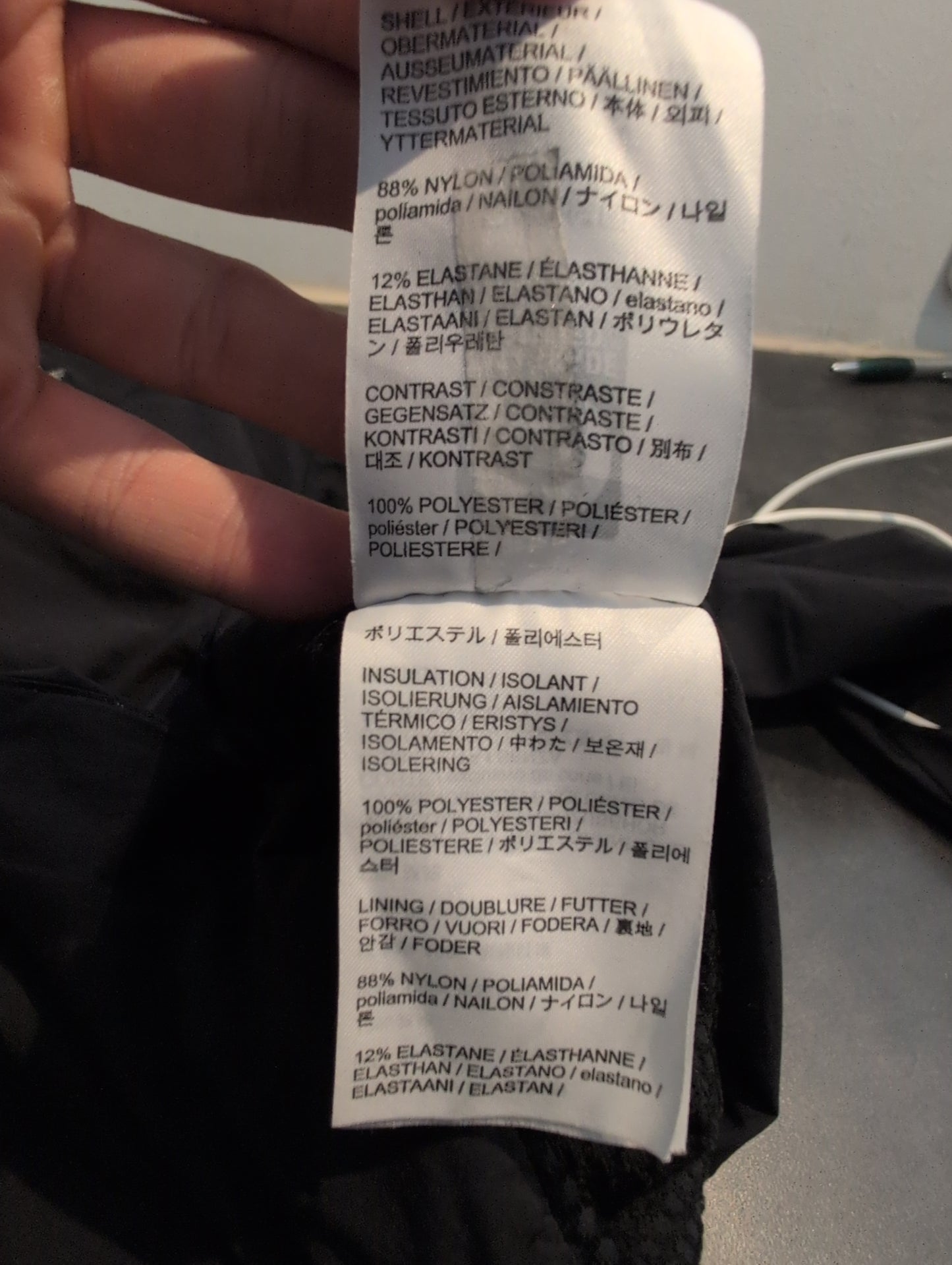 Jacke von Arcteryx Atom SL Hoodie (M Damen) schwarz