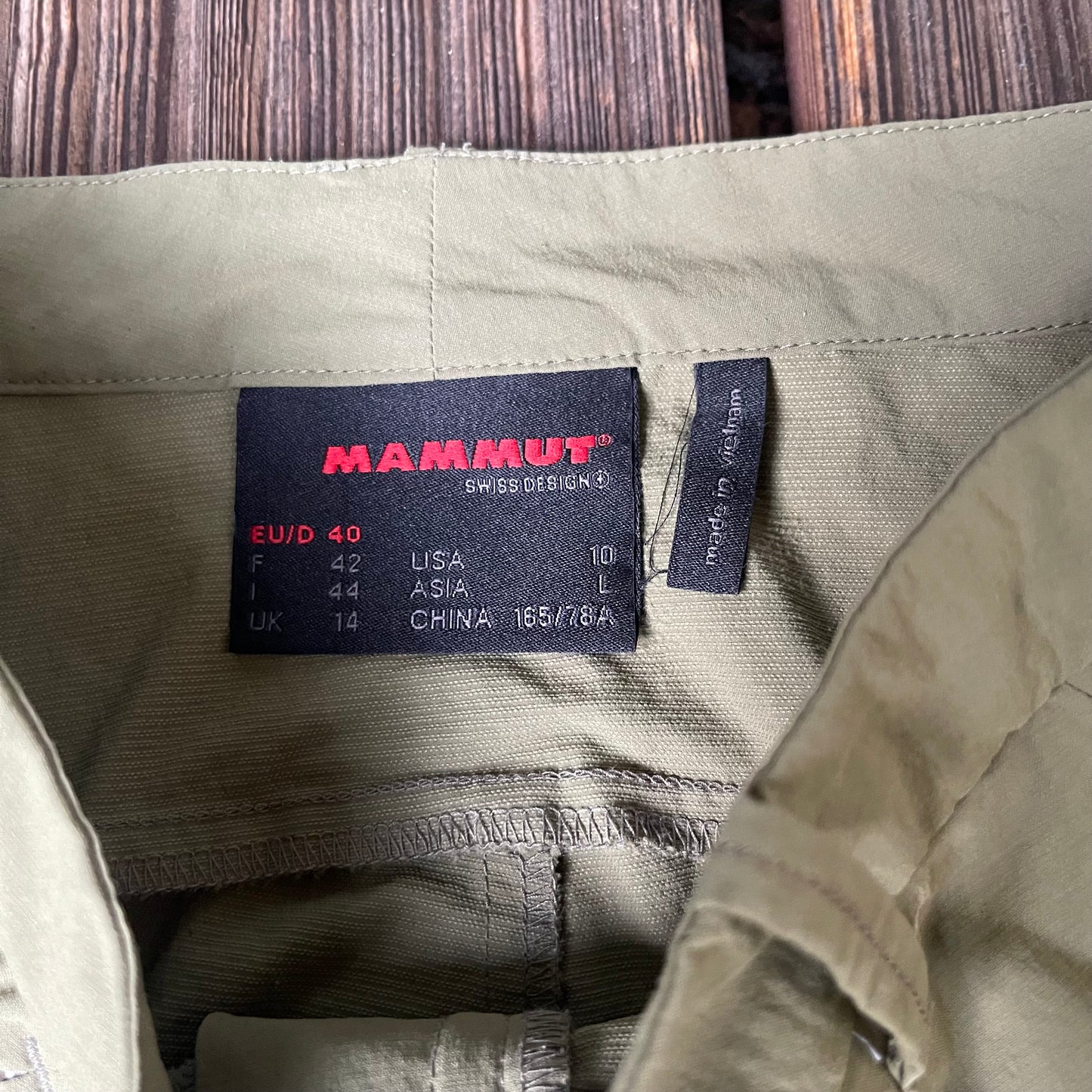 Kurze Wanderhose Mammut (L Damen) Shorts khaki