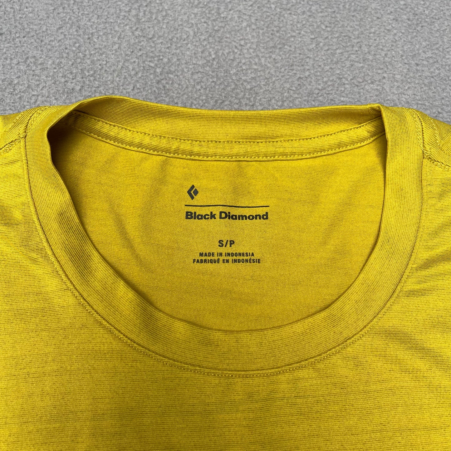 T-Shirt von Black Diamond S Herren gelb mit Print NEU