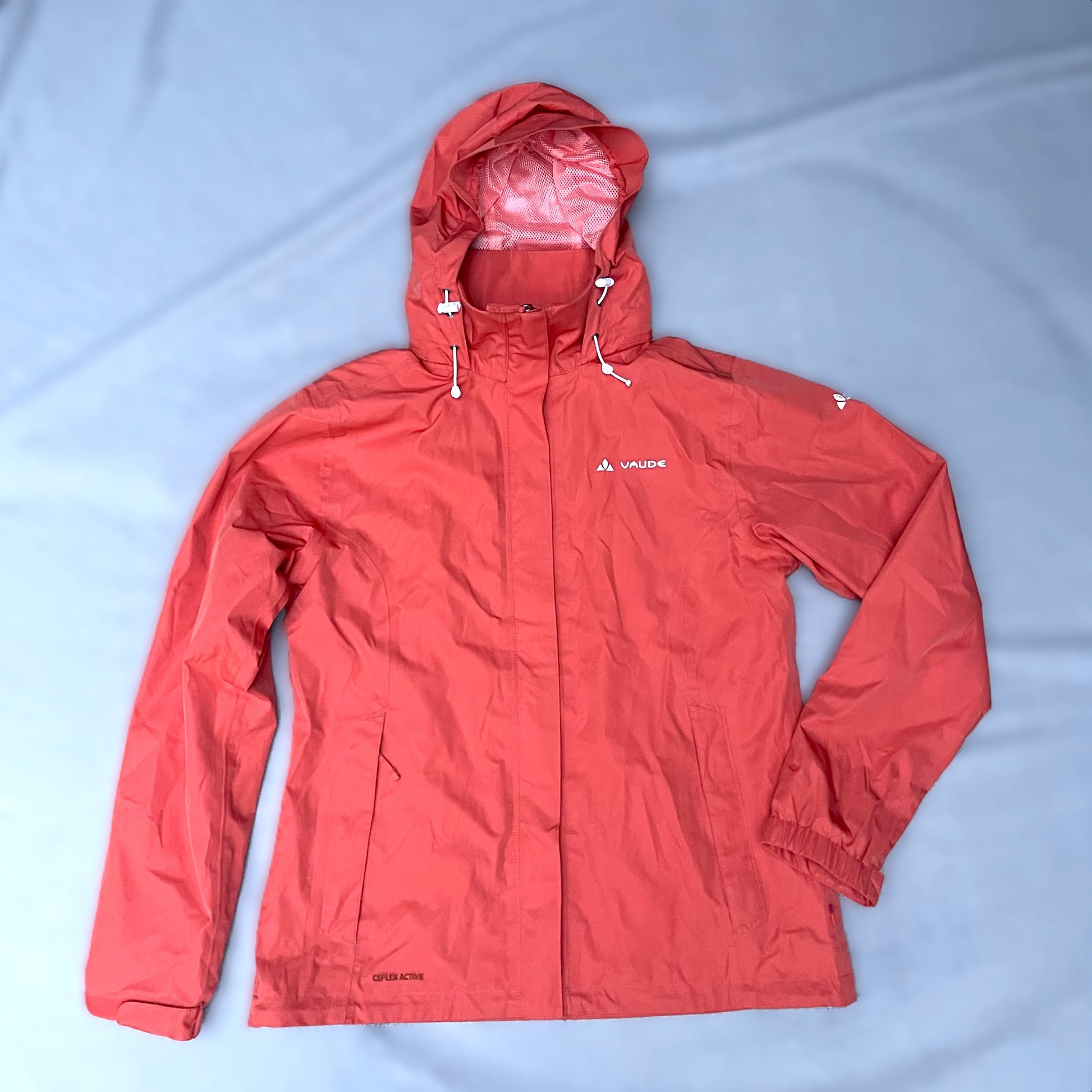 Funktions-Jacke von Vaude M (Damen) wasserdicht - wanderlich.com