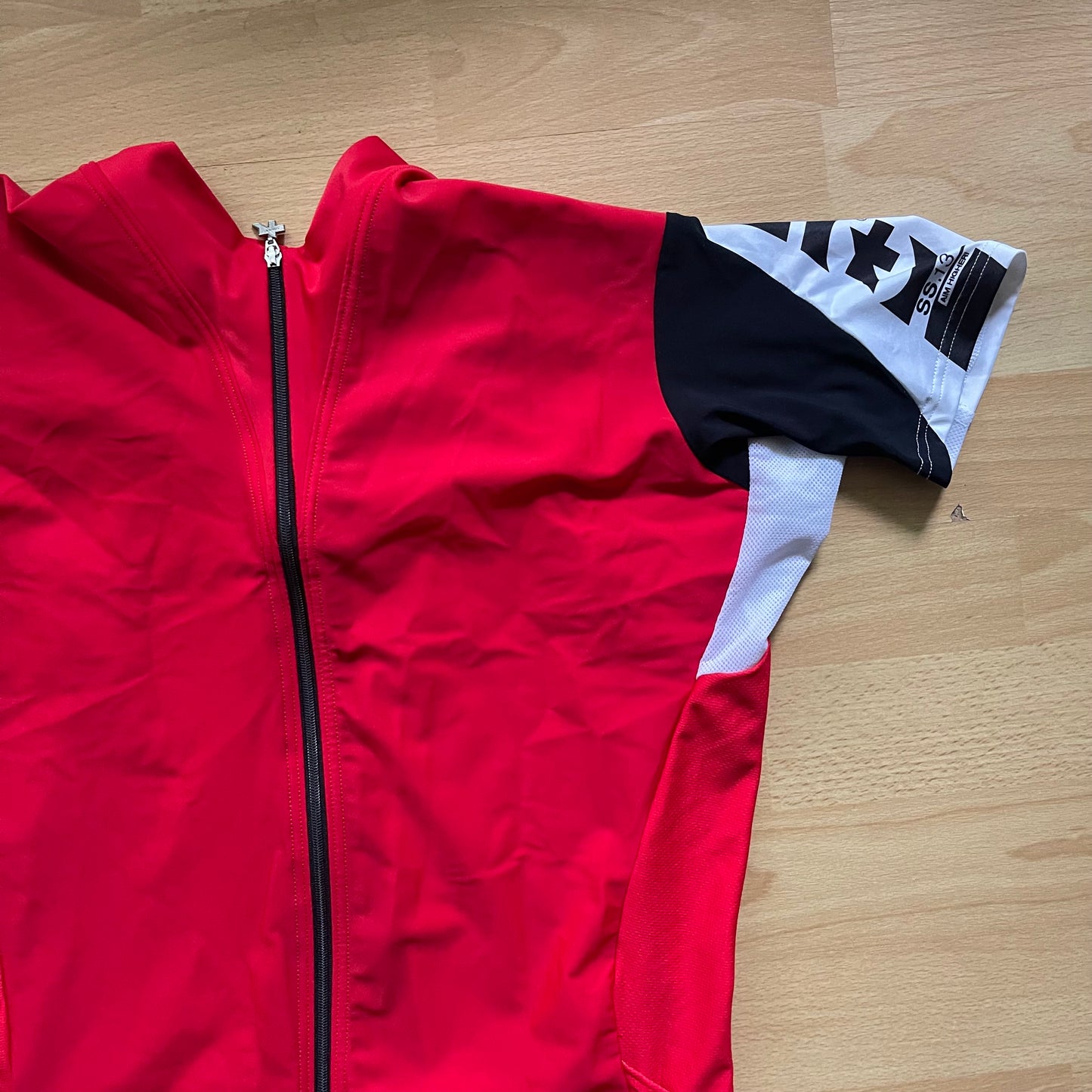 Full Zip Radtrikot von Assos (Damen L) rot-weiß