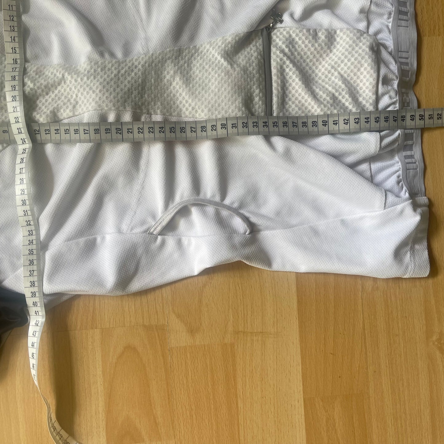 Full Zip Radtrikot von Assos (Damen L) weiß