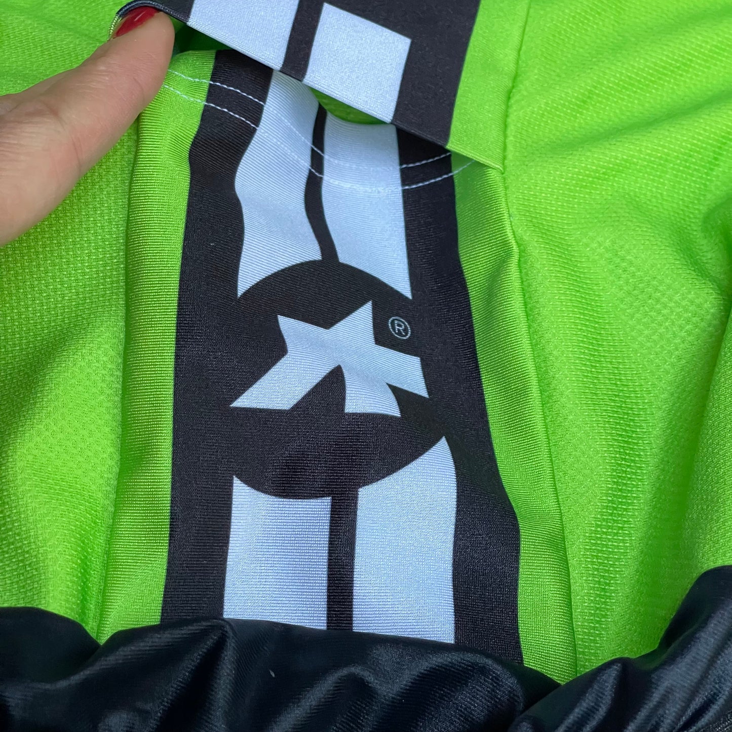 Full Zip Radtrikot von Assos (Damen M) Kurzarm grün