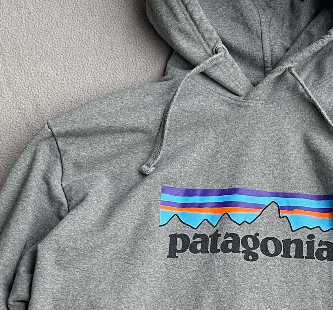 Patagonia Uprisal Hoodie S grau –