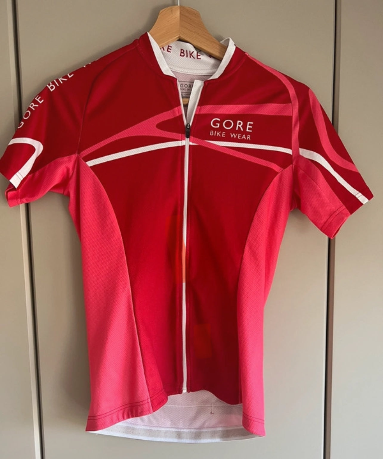 Kurzarm Radtrikot Gore Bike Wear (S Damen) rot-pink