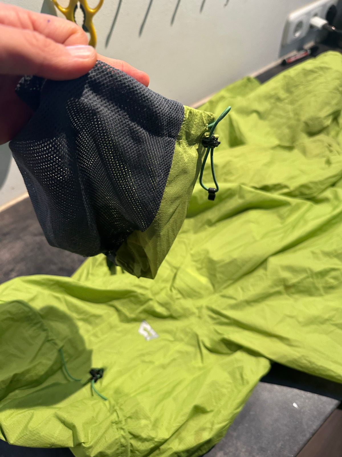 Leichte Regen Jacke Mountain Equipment (M-L Herren) grün