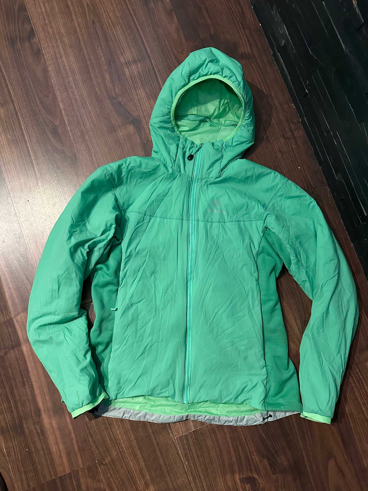 Ultraleichte gefütterte Jacke Arcteryx Atom LT (XL Damen) mint grün