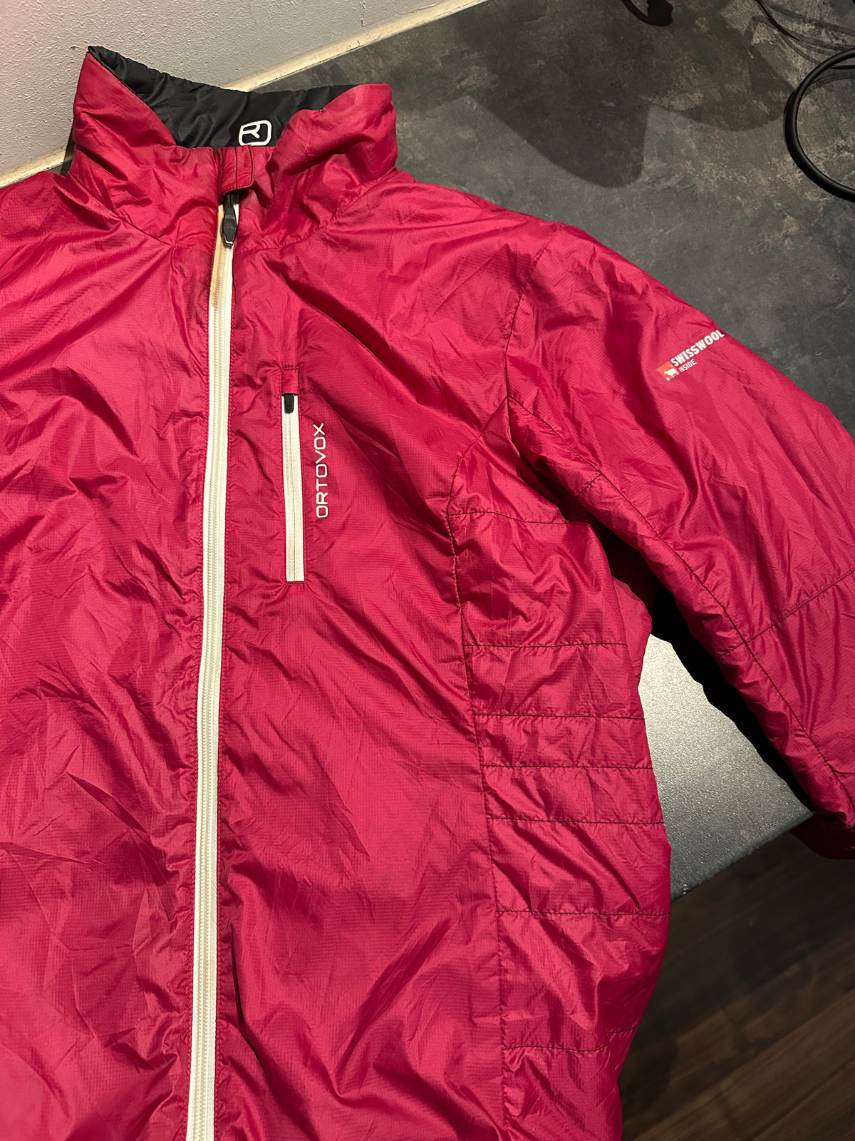 Wende Jacke Ortovox (L Damen) Swisswool inside rot schwarz