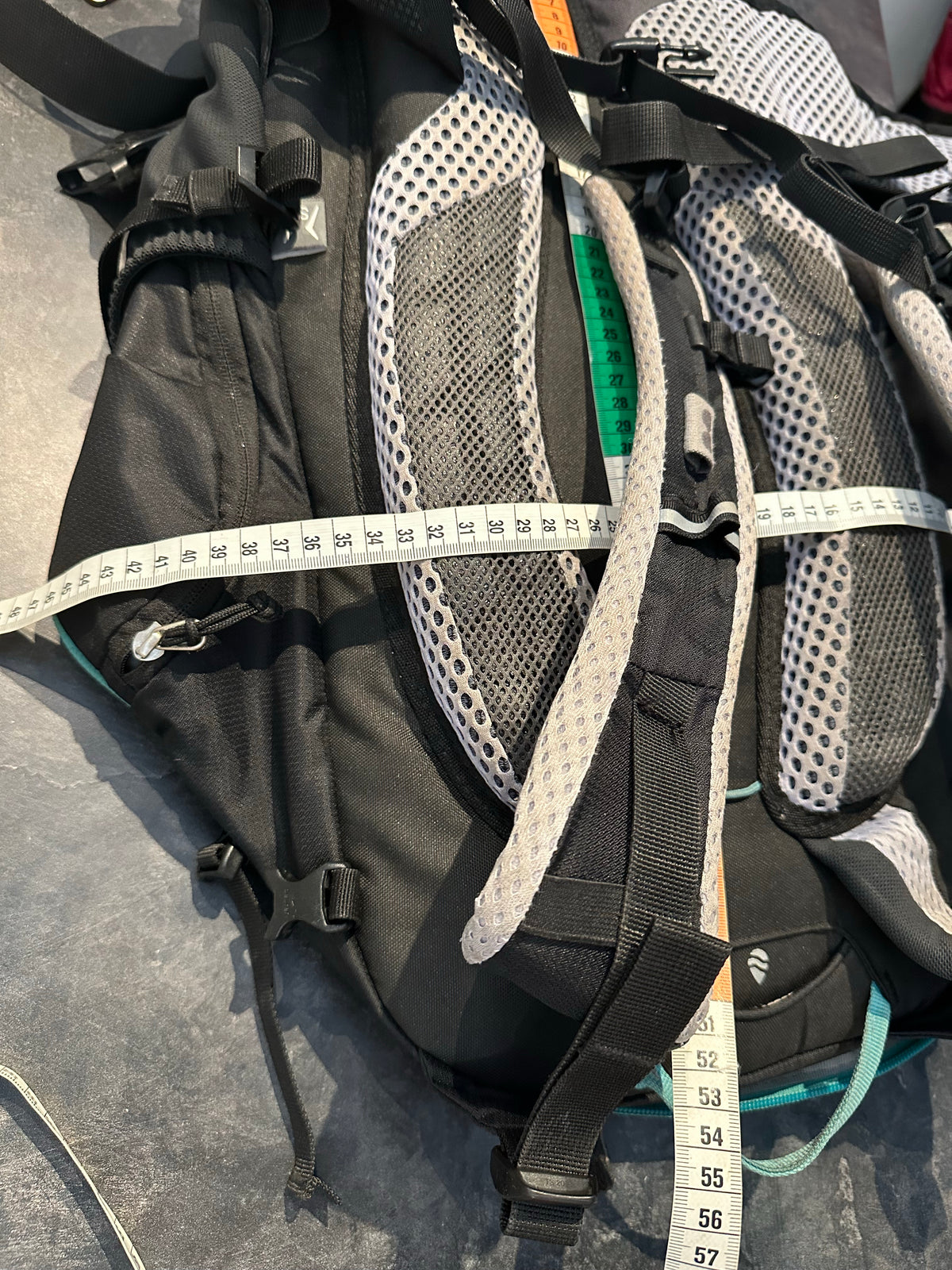 Rucksack Deuter Trans Alpine 28L schwarz grau