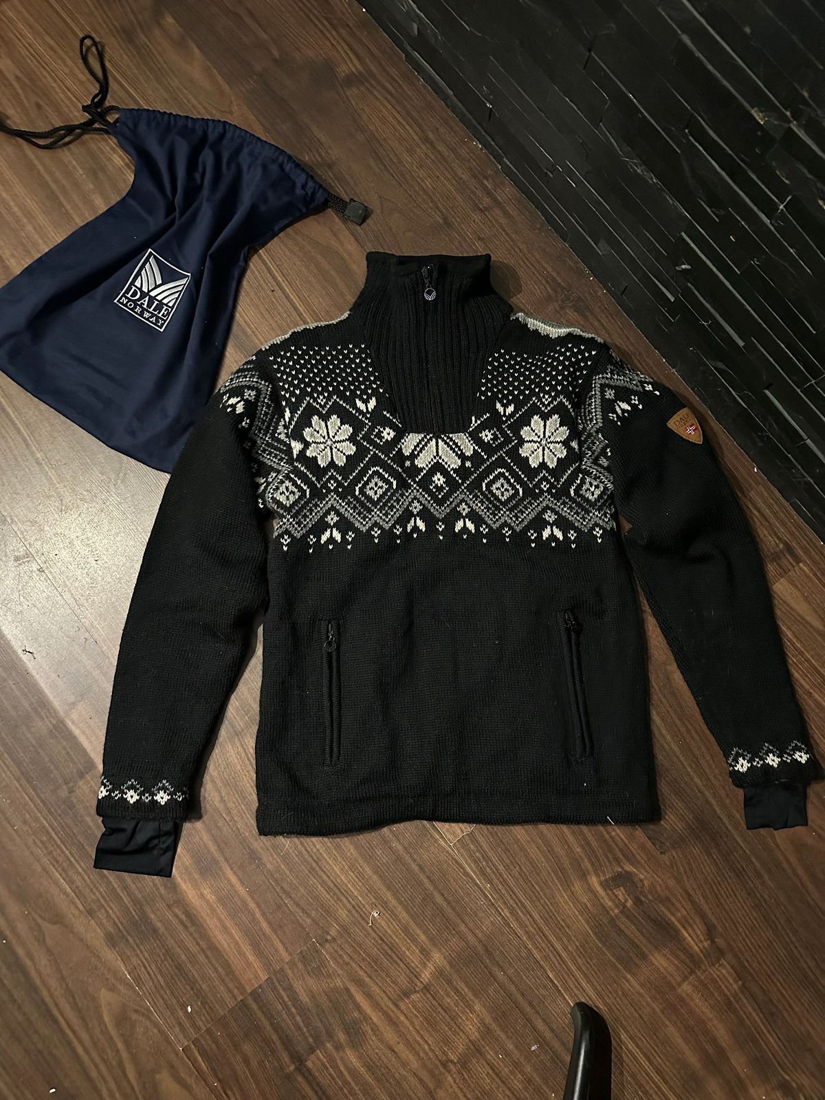 Strick Pullover Dale of Norway (M Herren) Neck Zip schwarz Muster