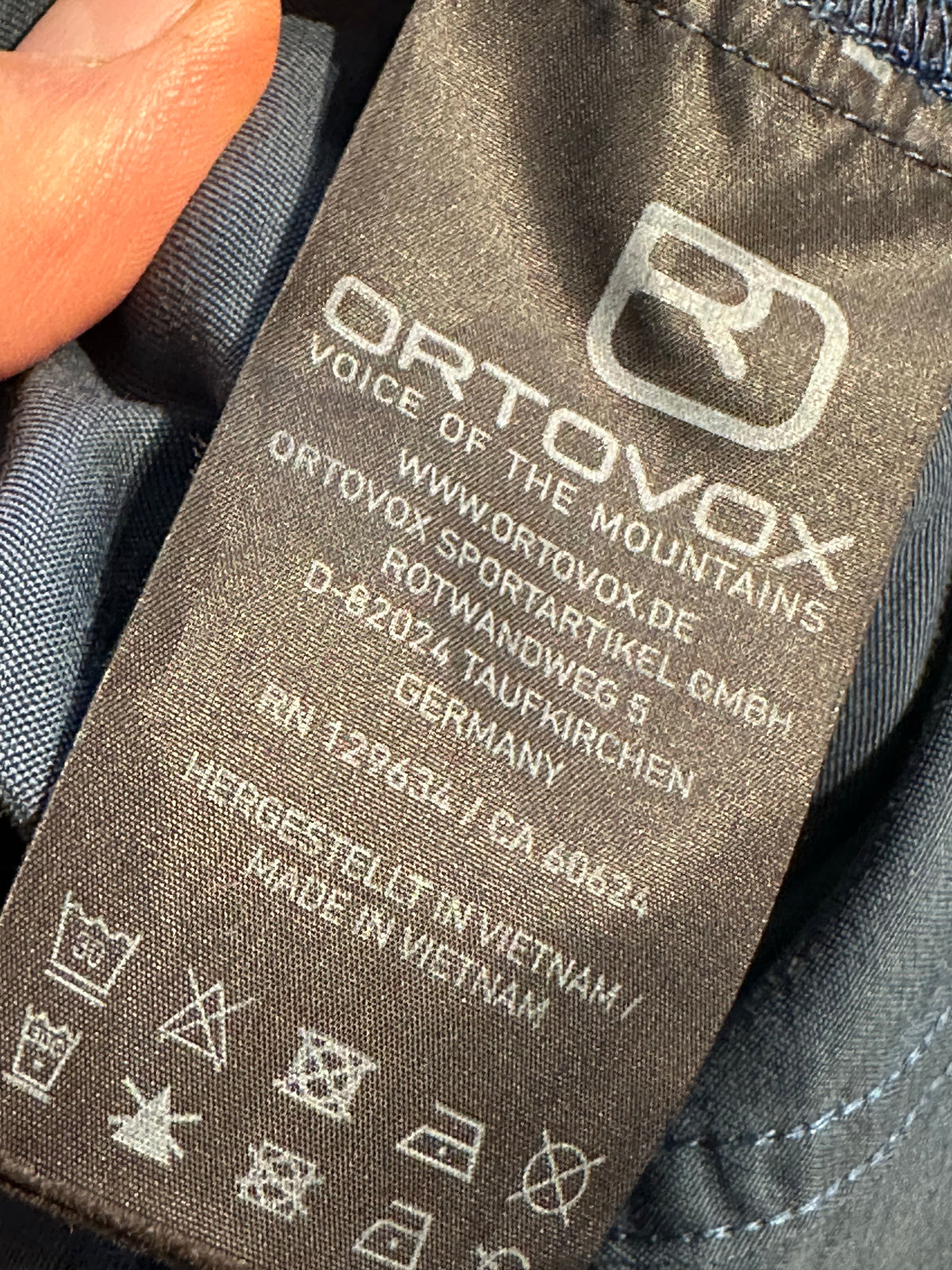 Ortovox Corvara 3L Hardshell Jacke (L Herren) atmungsaktiv rot blau - wanderlich.com
