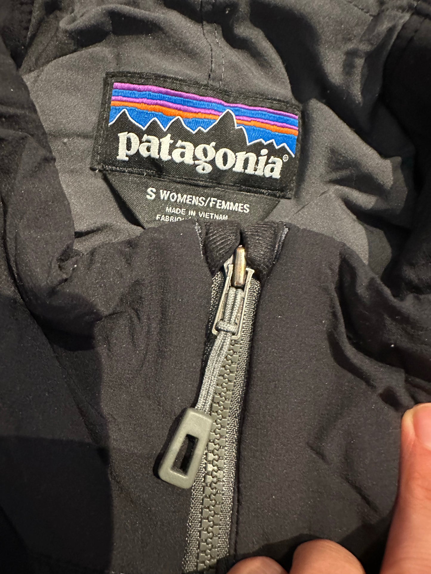 Patagonia Isolationsweste Nano Air Light (S Damen) schwarz
