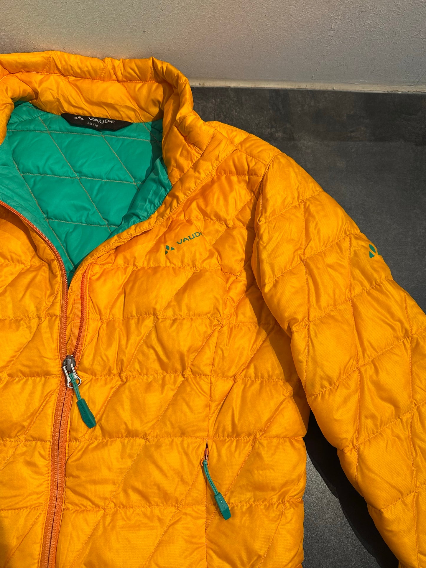 Daunen Jacke von Vaude (M:40 Damen) wasserabweisend gelb