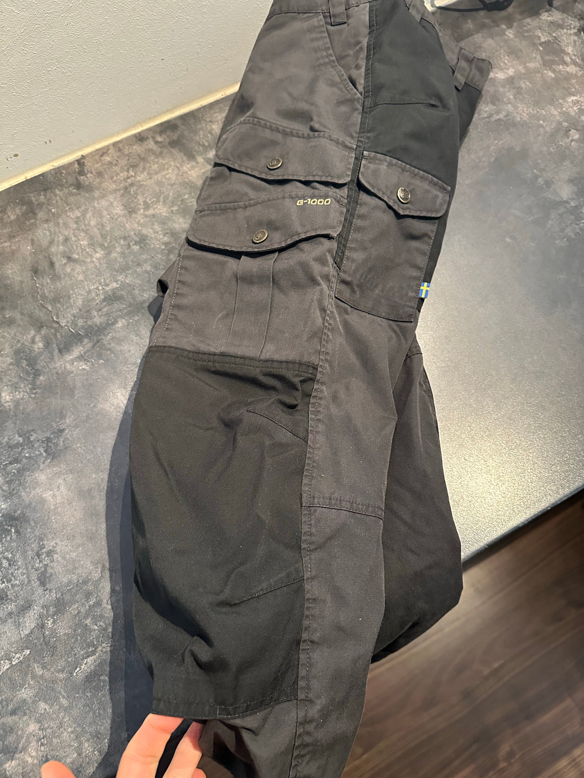 Fjällräven Barents Hose (S Damen) anthrazit grau