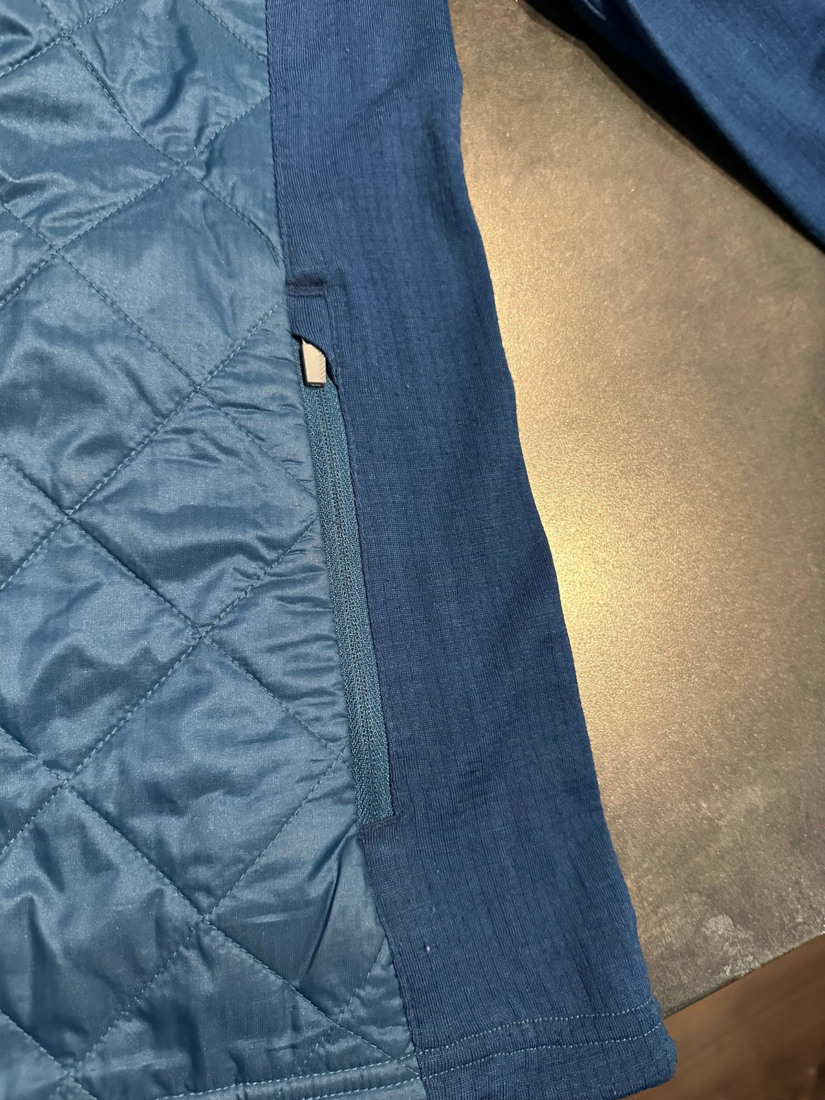 Hybrid Jacke von Icebreaker (L Damen) dunkelblau