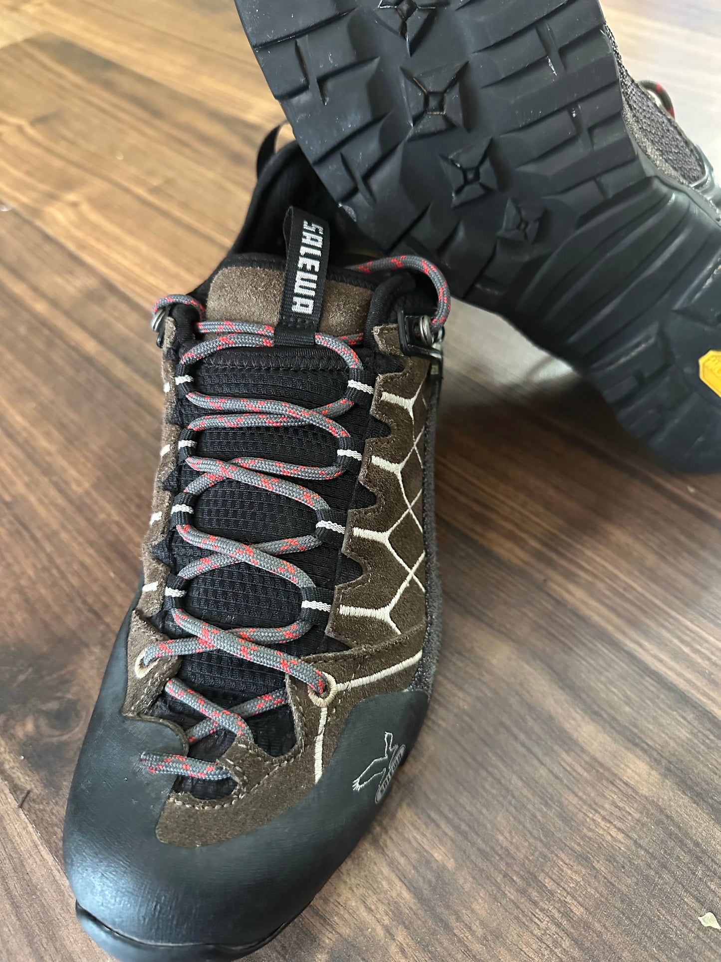 Trekking Schuhe Salewa Gr 44 braun