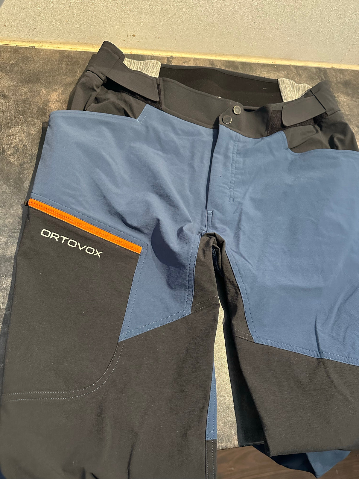 Leichte Softshell Hose Ortovox Merino (L Herren) blau