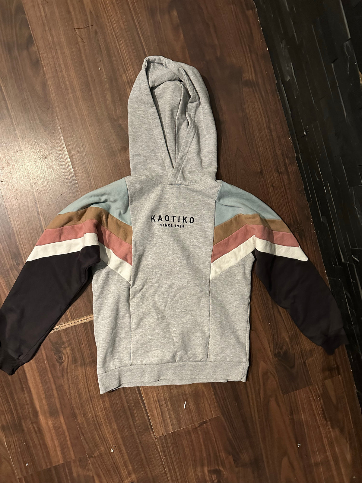 Hoodie von Kaotiko S (Unisex) Sweatshirt grau bunt