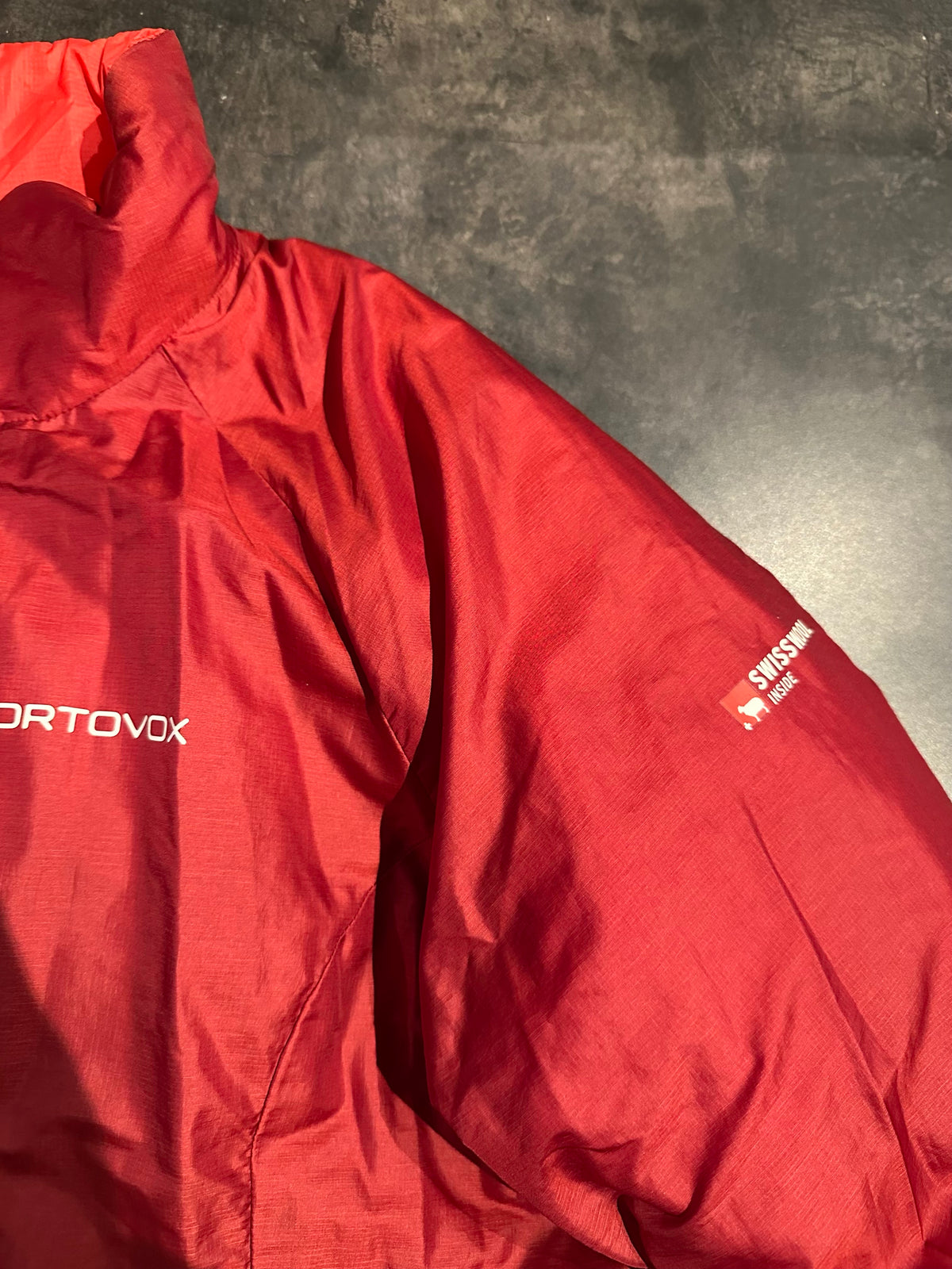 Kapuzen Jacke Ortovox (M Damen) Swisswool rot grau