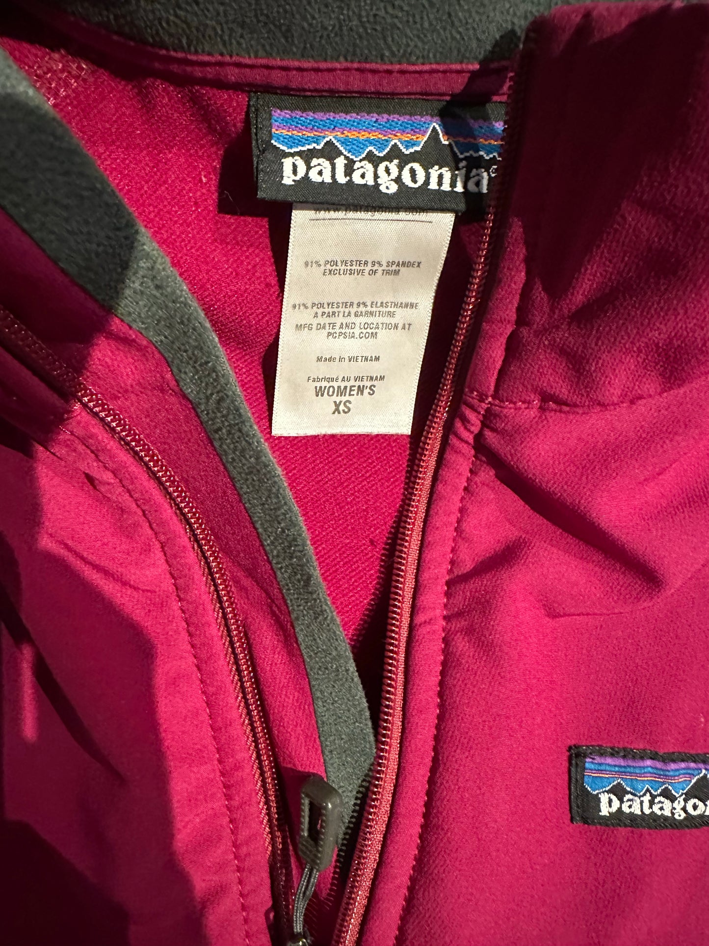 Softshell Jacke von Patagonia (XS Damen) Magenta