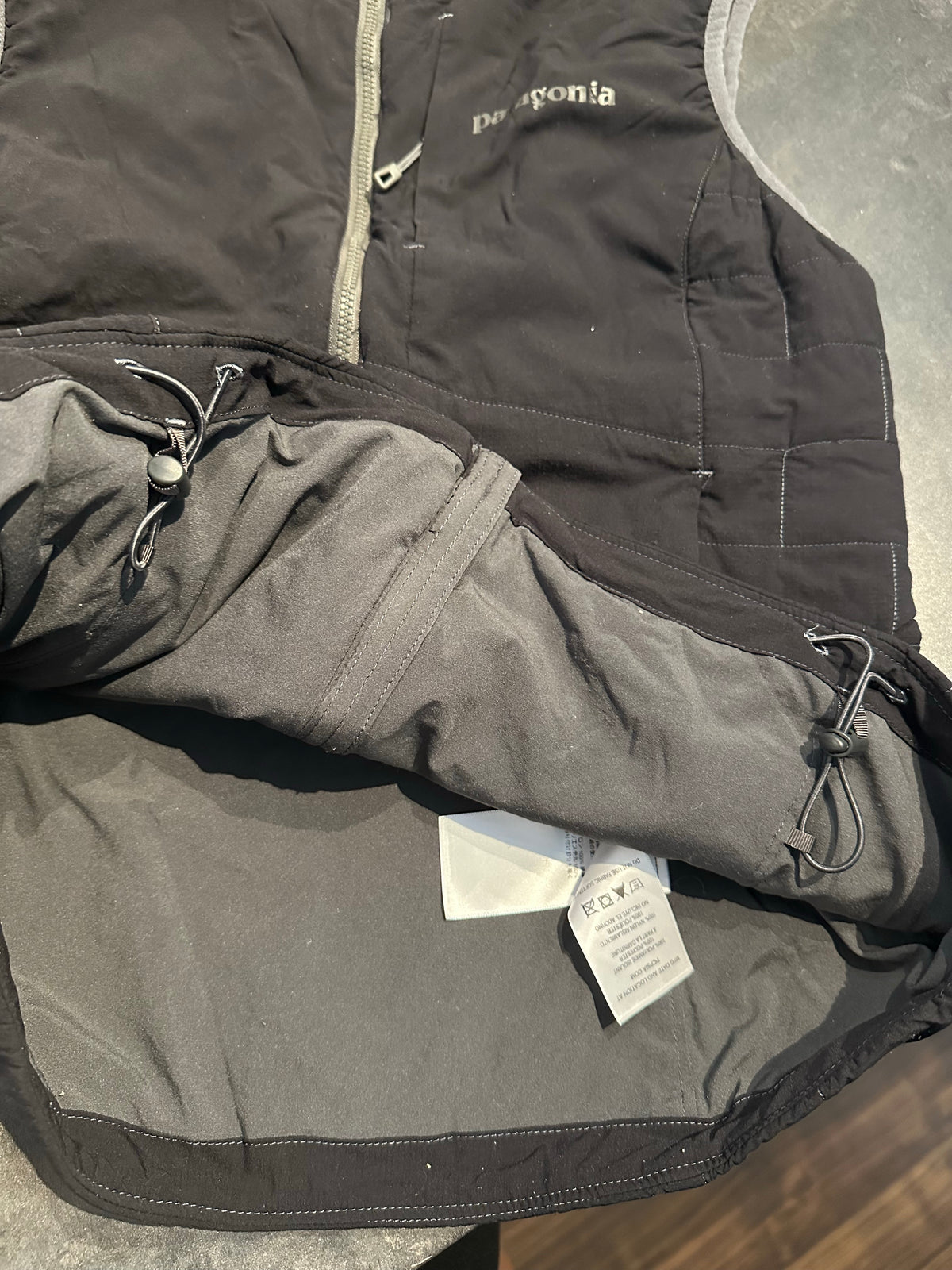 Patagonia Isolationsweste Nano Air Light (S Damen) schwarz
