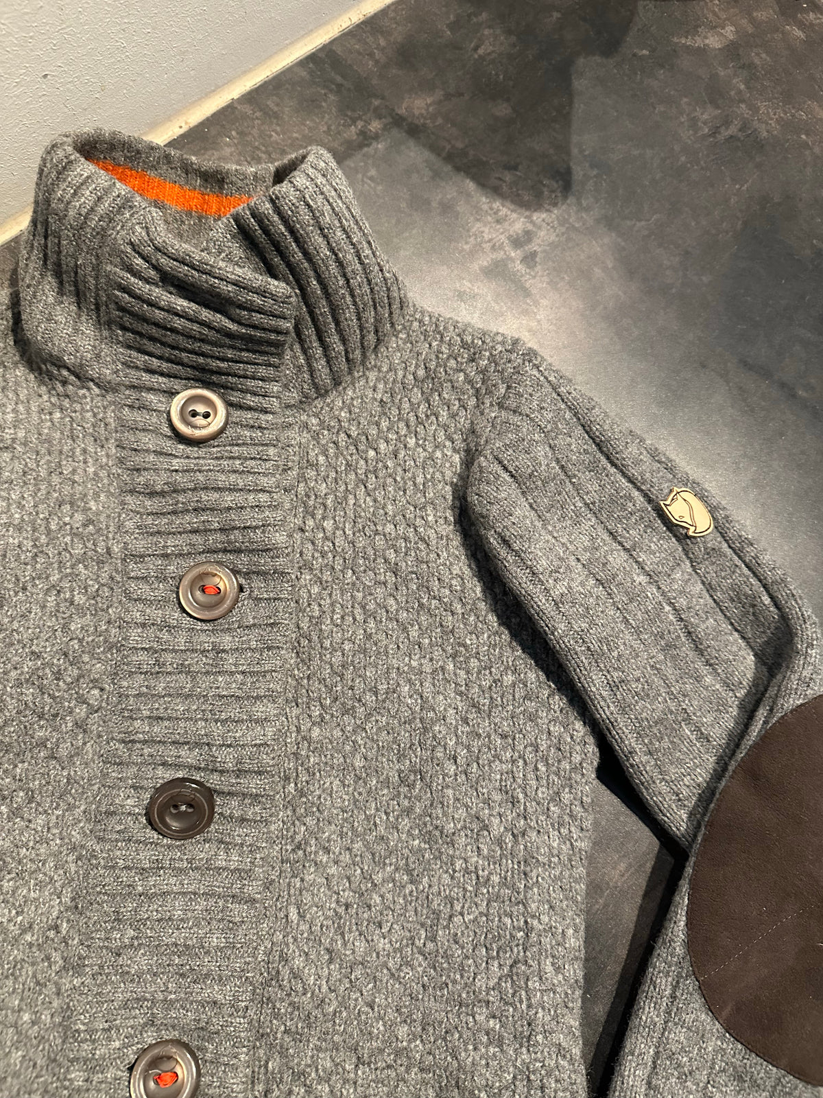 Strick Jacke Fjällräven pure Wolle (S Damen) grau