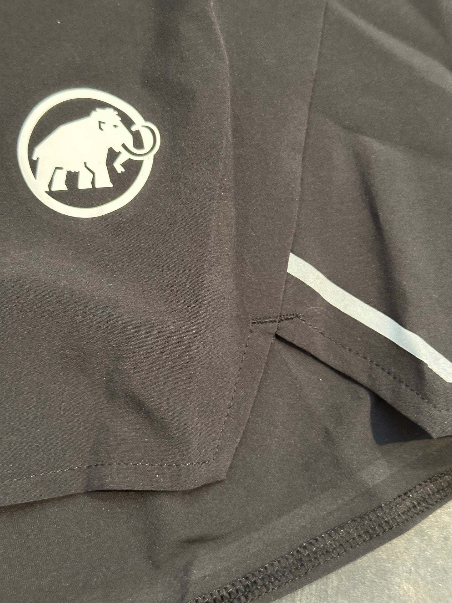 Kurze Wander- Hose von Mammut (L Damen) schwarz