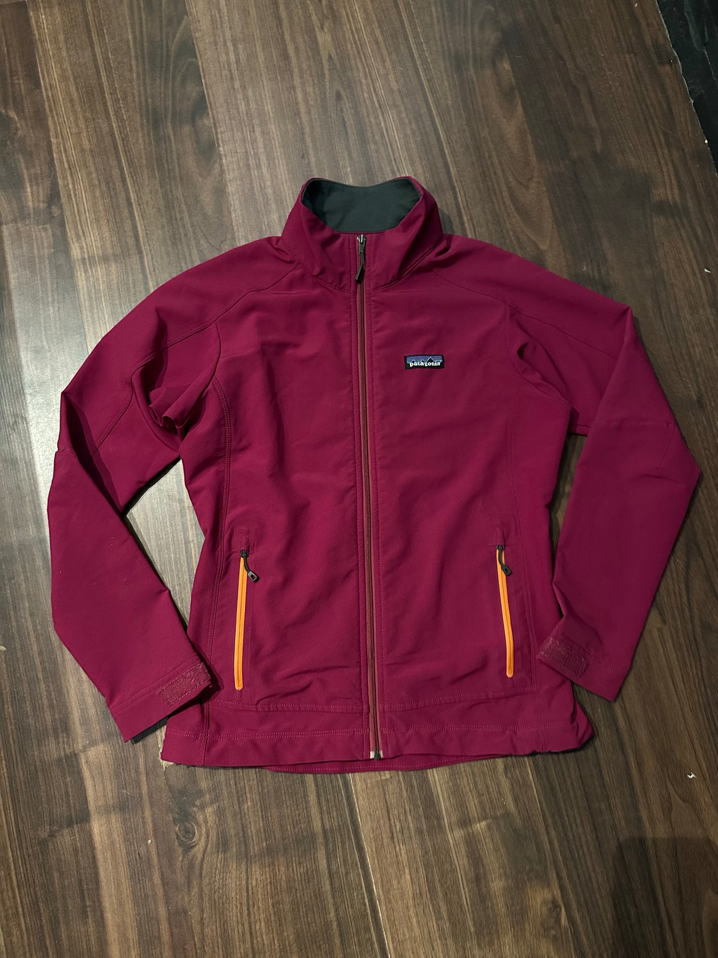 Softshell Jacke von Patagonia (XS Damen) Magenta