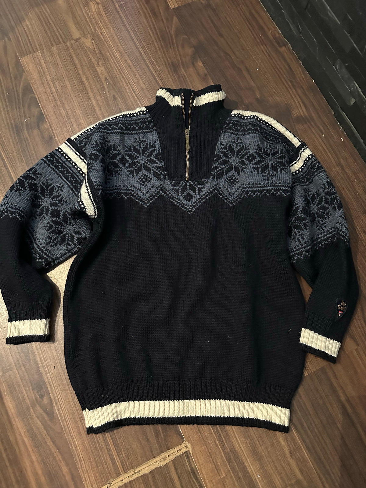 100% Wolle Dale of Norway Strickpullover (S-M Damen) schwarz