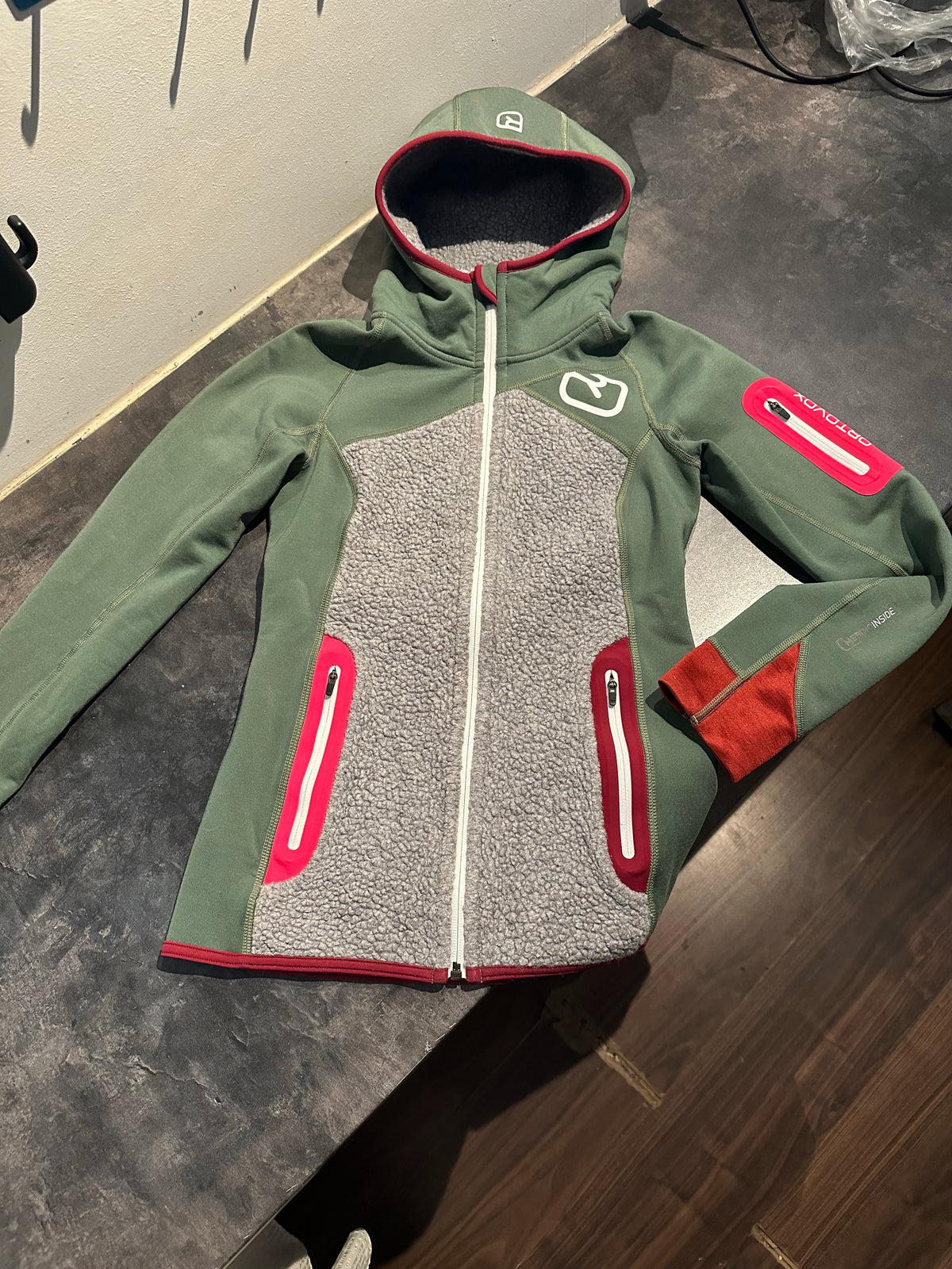 Ortovox Merino Zip Jacke (XS Damen) Kapuzenjacke grün
