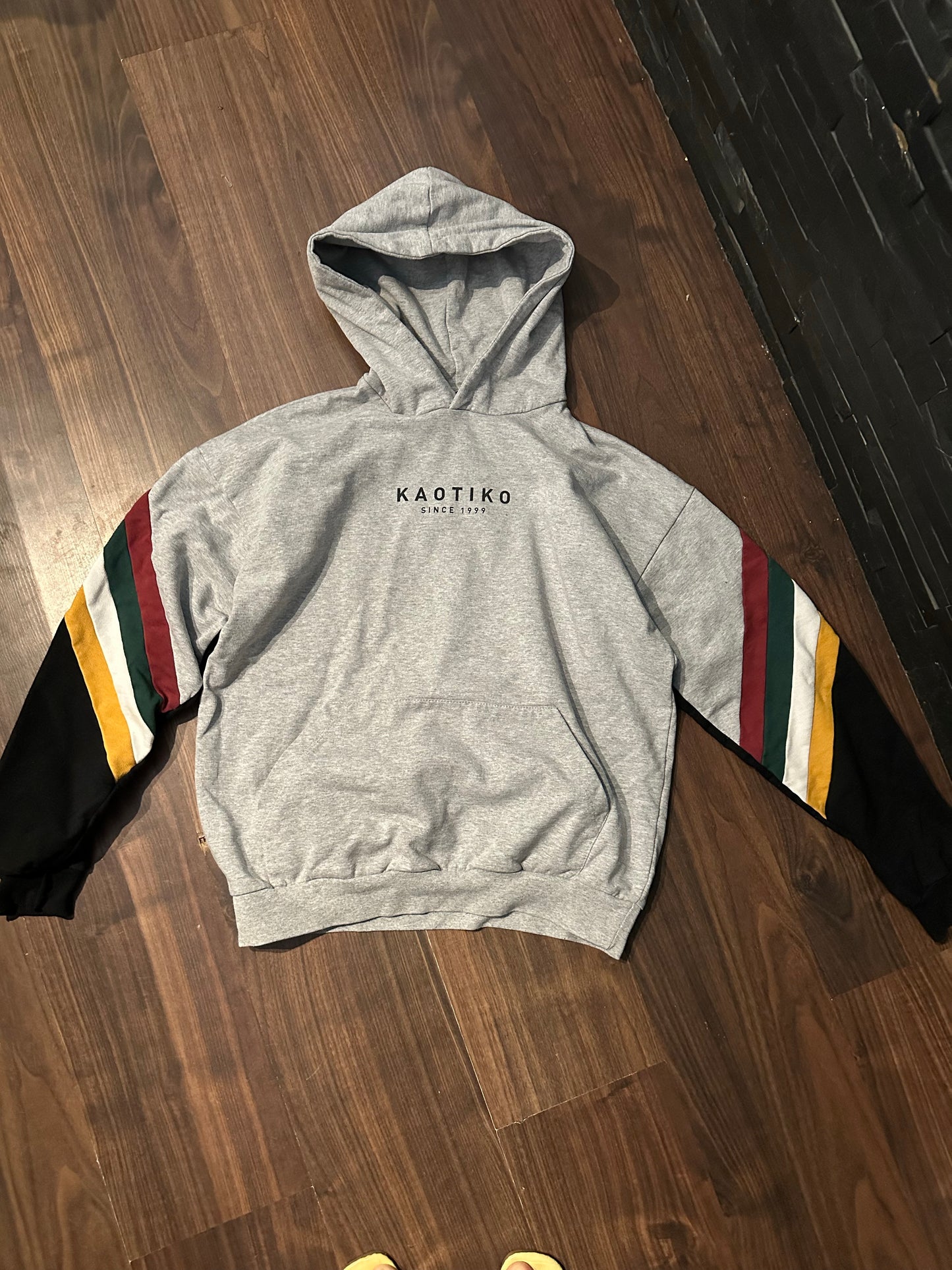 Hoodie von Kaotiko S (Unisex) Sweatshirt grau bunt