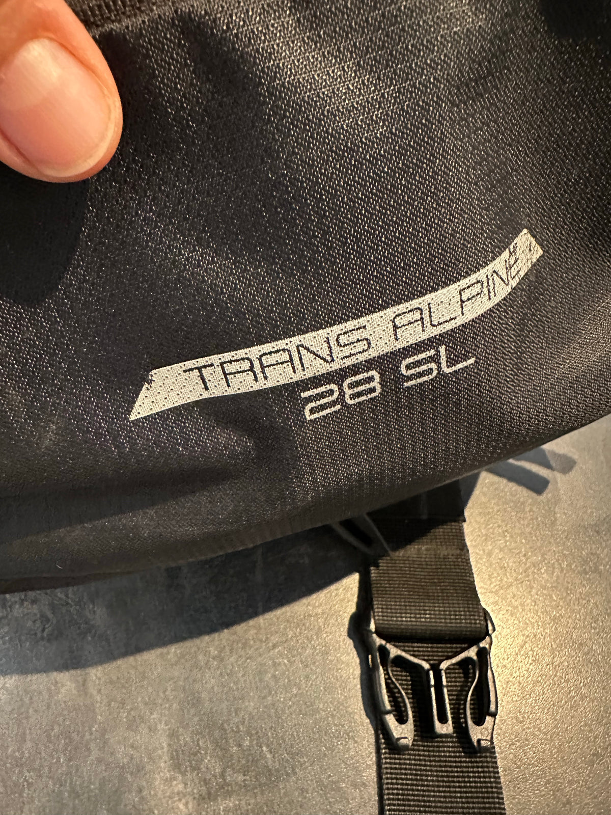 Rucksack Deuter Trans Alpine 28L schwarz grau