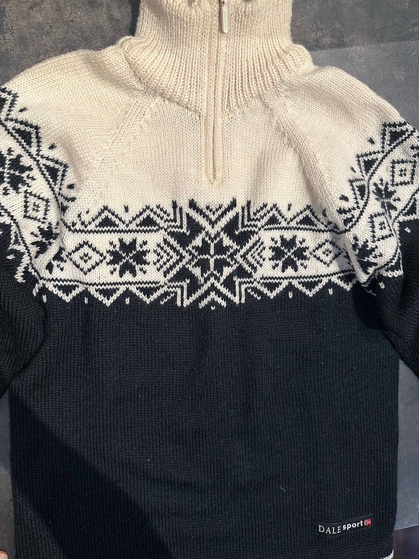100% Wolle Dale of Norway Strickpullover (S Damen) schwarz