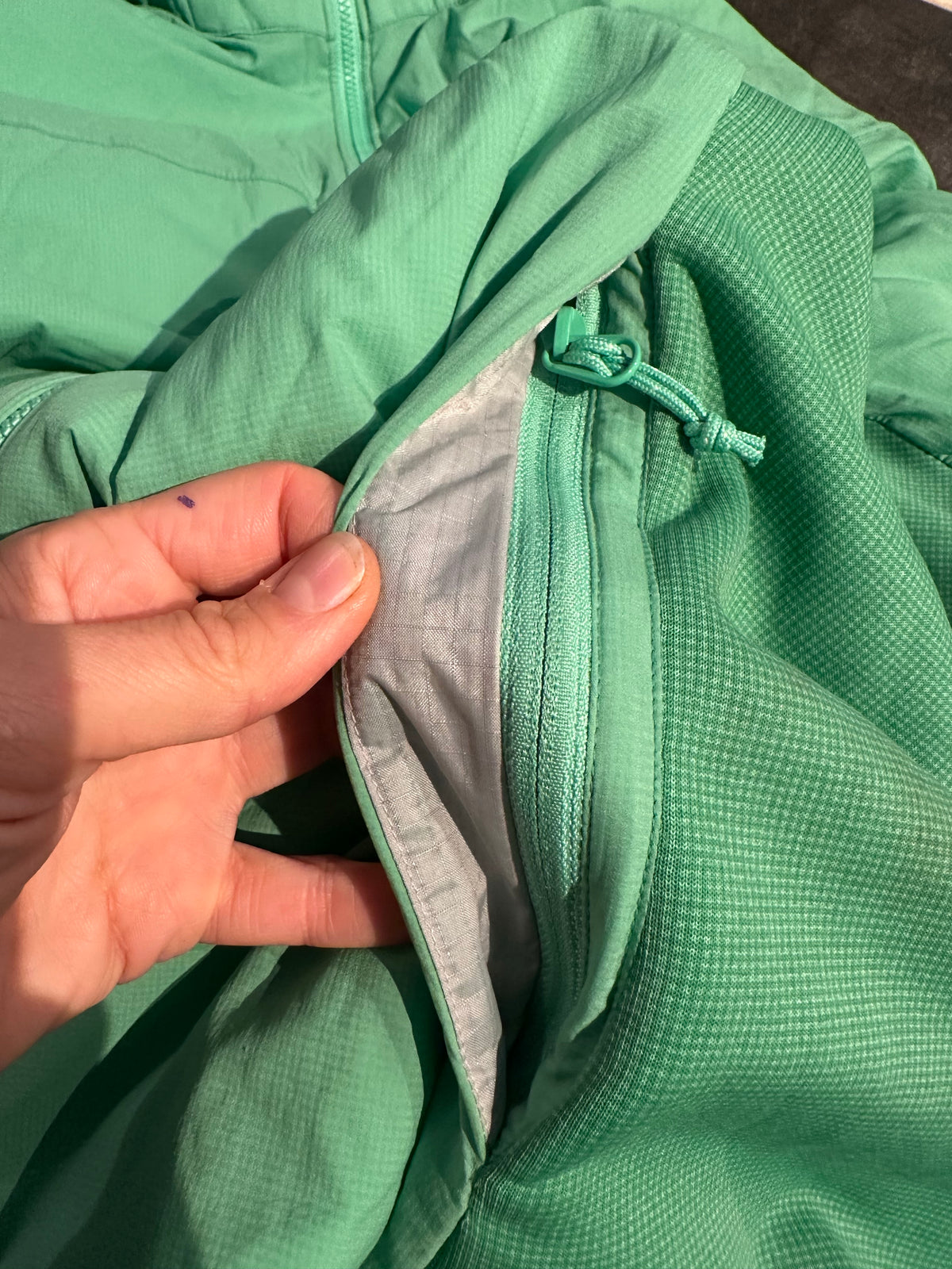 Ultraleichte gefütterte Jacke Arcteryx Atom LT (XL Damen) mint grün