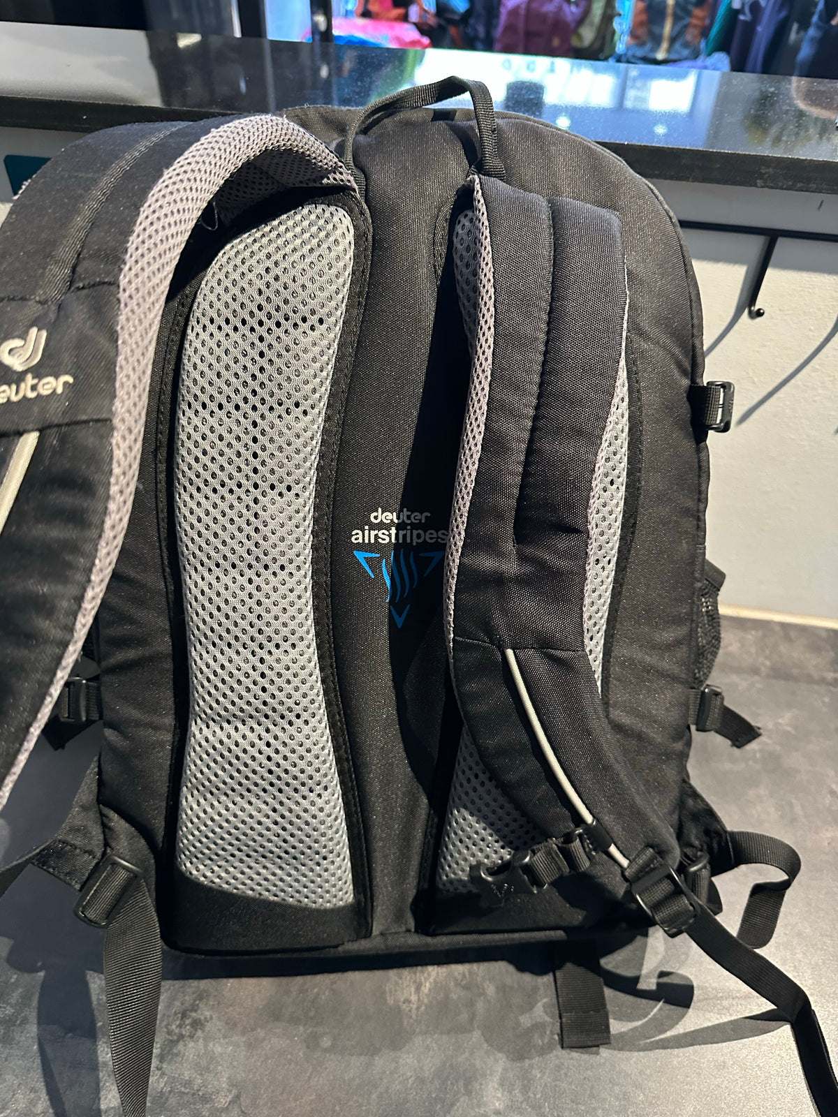Rucksack Deuter schwarz grau