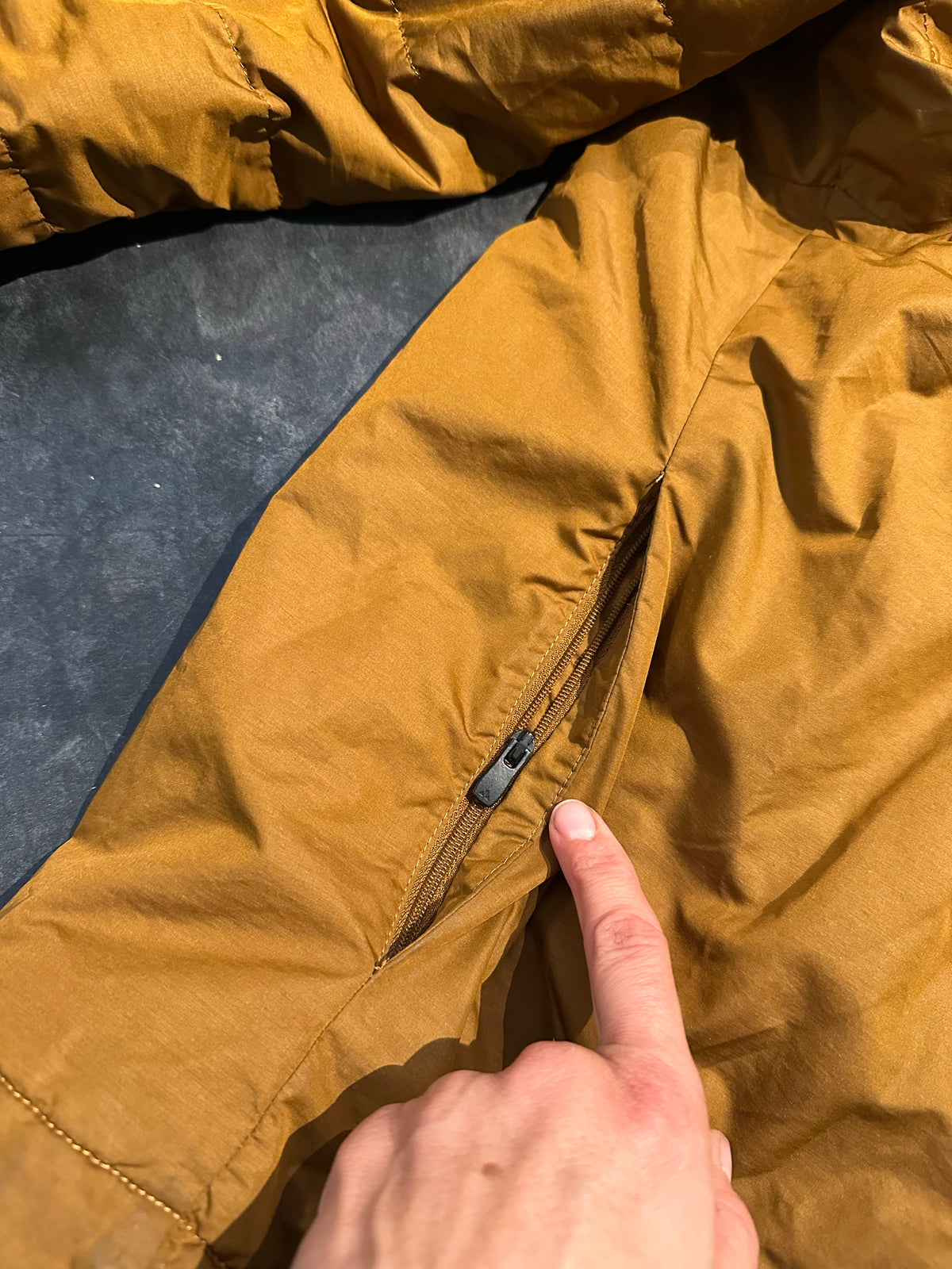Daunen Jacke von Vaude (L Damen) wasserabweisend ocker