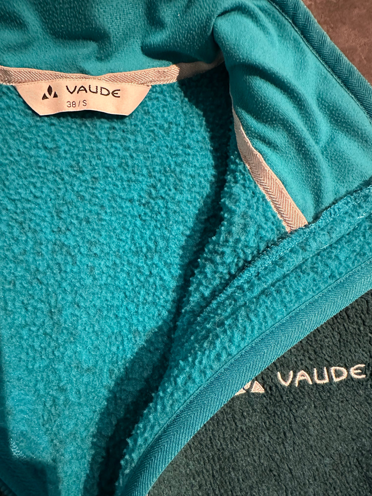 Kapuzen Fleece Weste von Vaude (S-M Damen) türkis