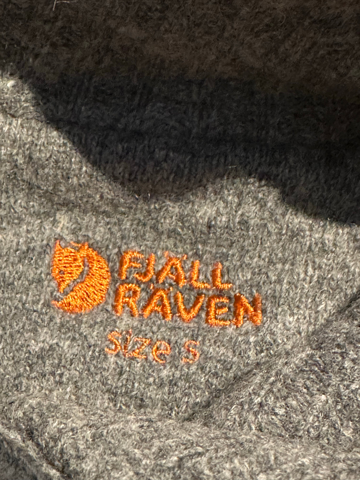 Strick Jacke Fjällräven pure Wolle (S Damen) grau