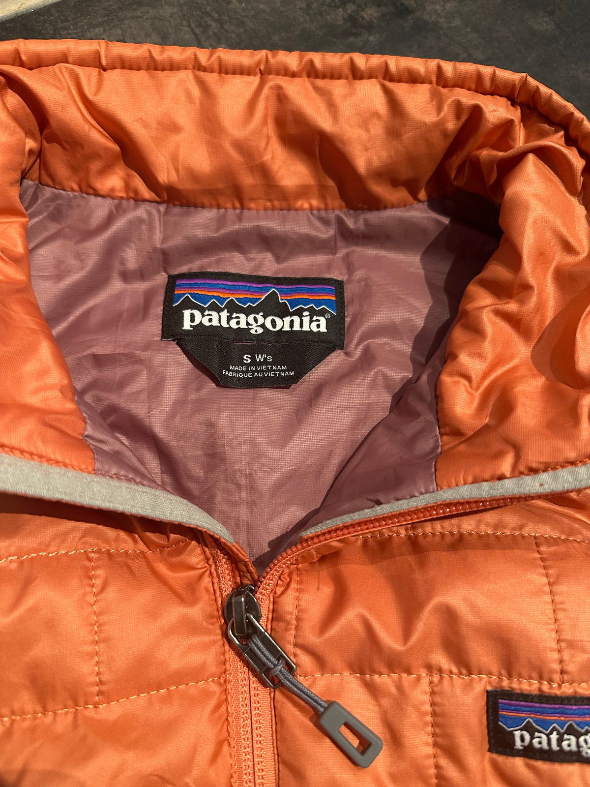 Patagonia Daunen Weste (S Damen) Isolationsweste Pfirsich orange