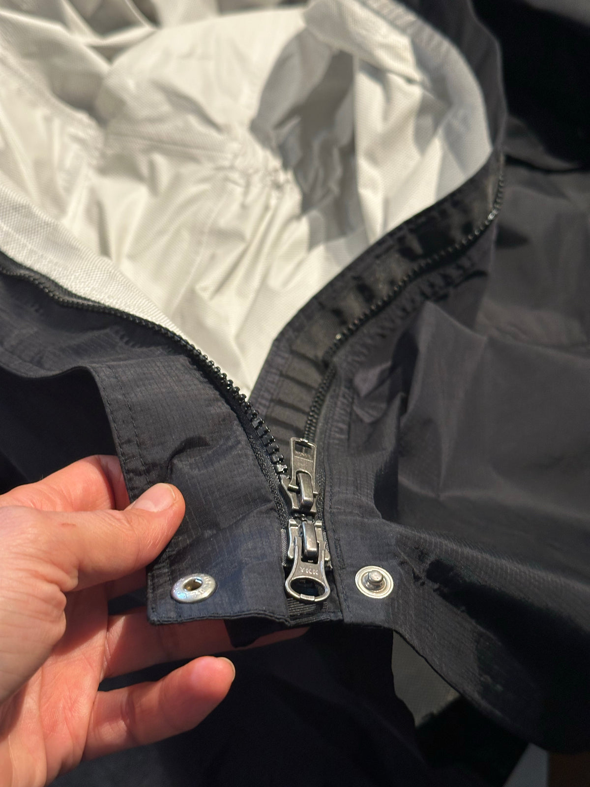Regenmantel von Patagonia (Damen XL) schwarz