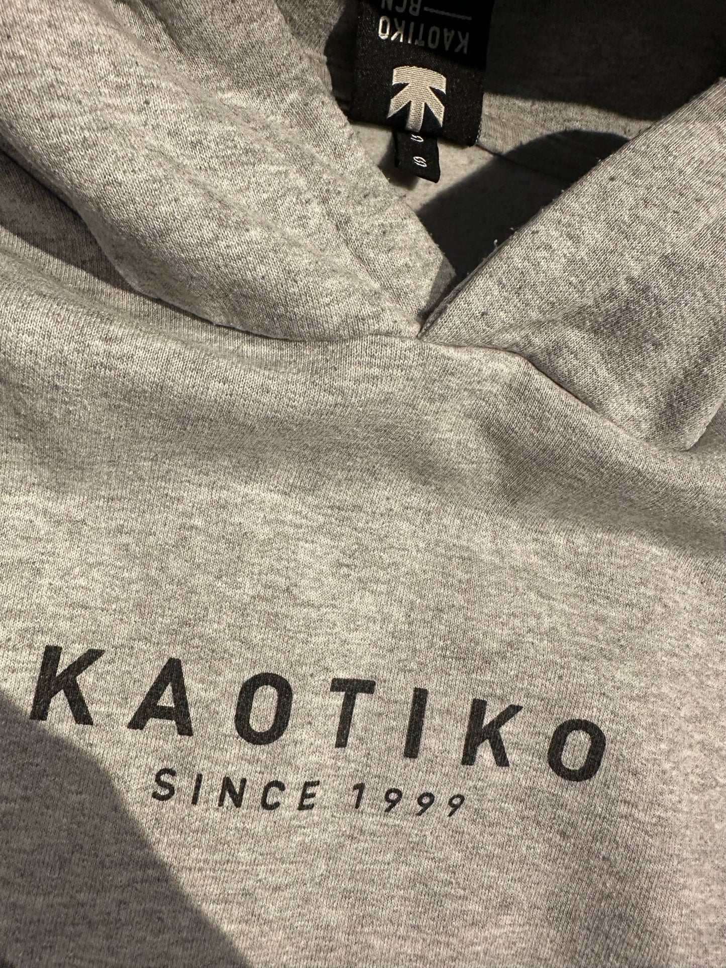 Hoodie von Kaotiko S (Unisex) Sweatshirt grau bunt