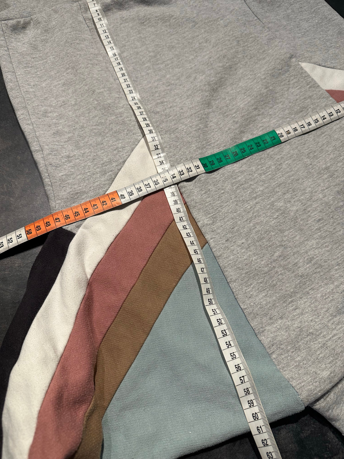 Hoodie von Kaotiko S (Unisex) Sweatshirt grau bunt