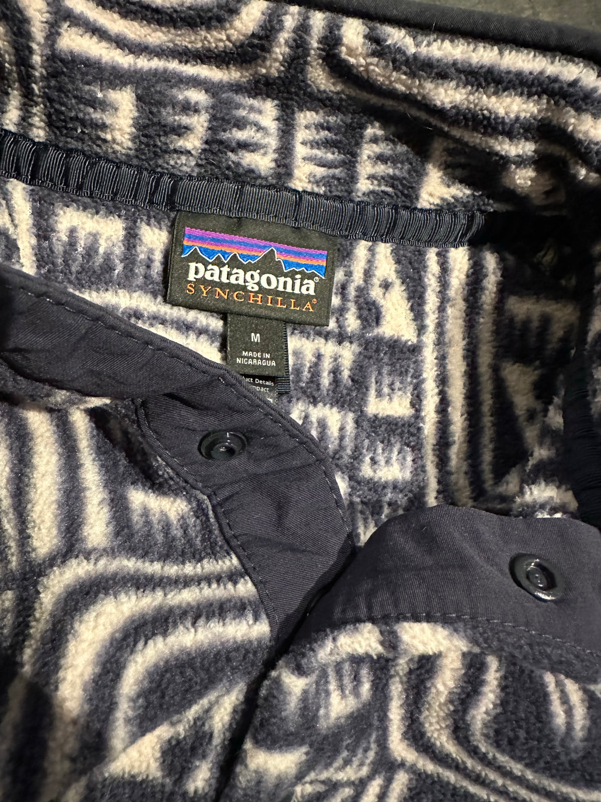 Patagonia Synchilla Fleecepullover (M Herren) marineblaublau muster