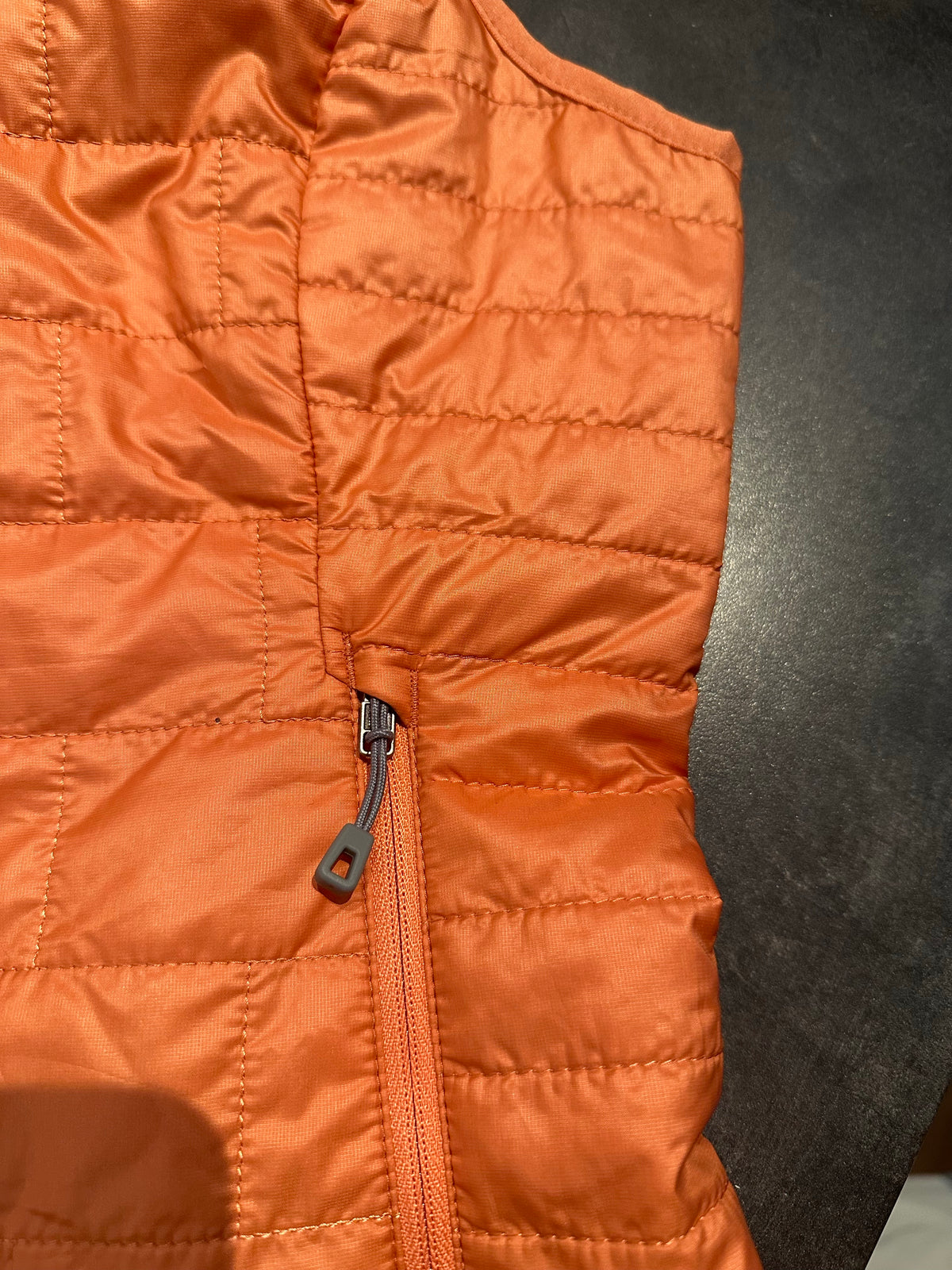Patagonia Daunen Weste (S Damen) Isolationsweste Pfirsich orange