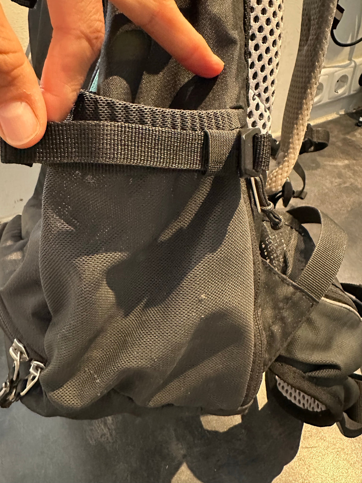 Rucksack Deuter Trans Alpine 28L schwarz grau