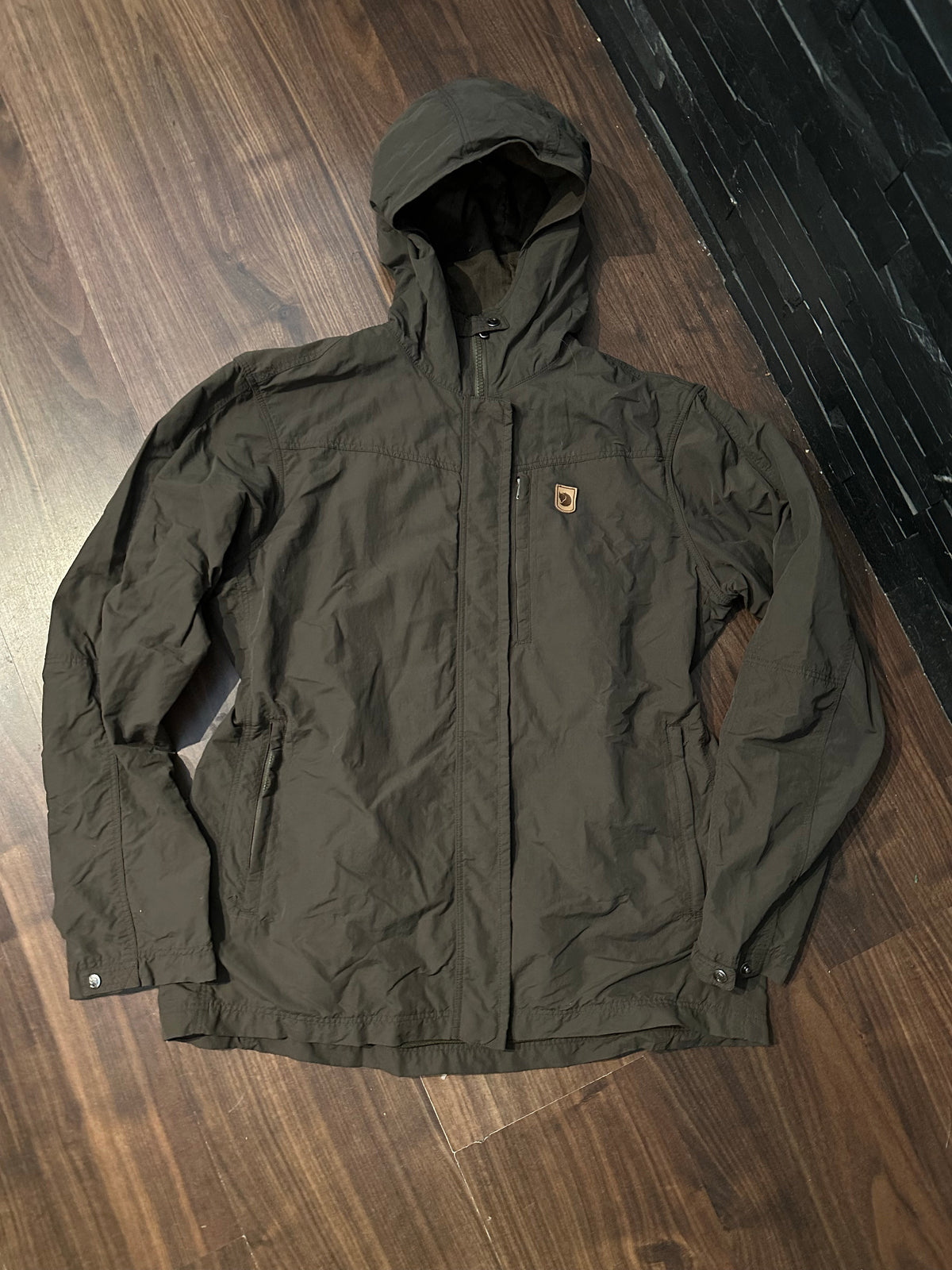 Regen Jacke Fjällräven (M Damen) anthrazit grau