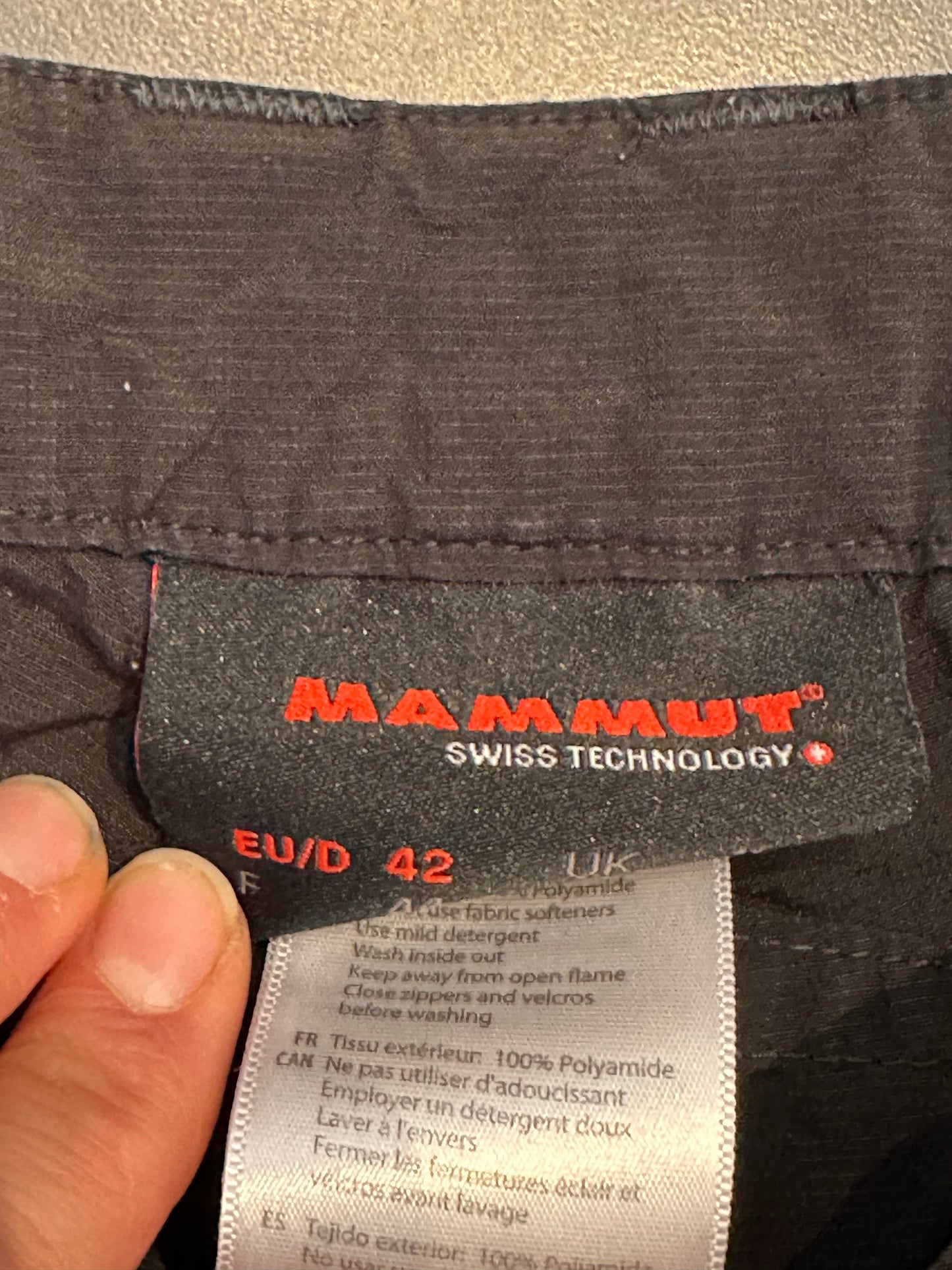 2-in-1 Hose Mammut (XL Damen) Zip-Off wasserabweisend schwarz