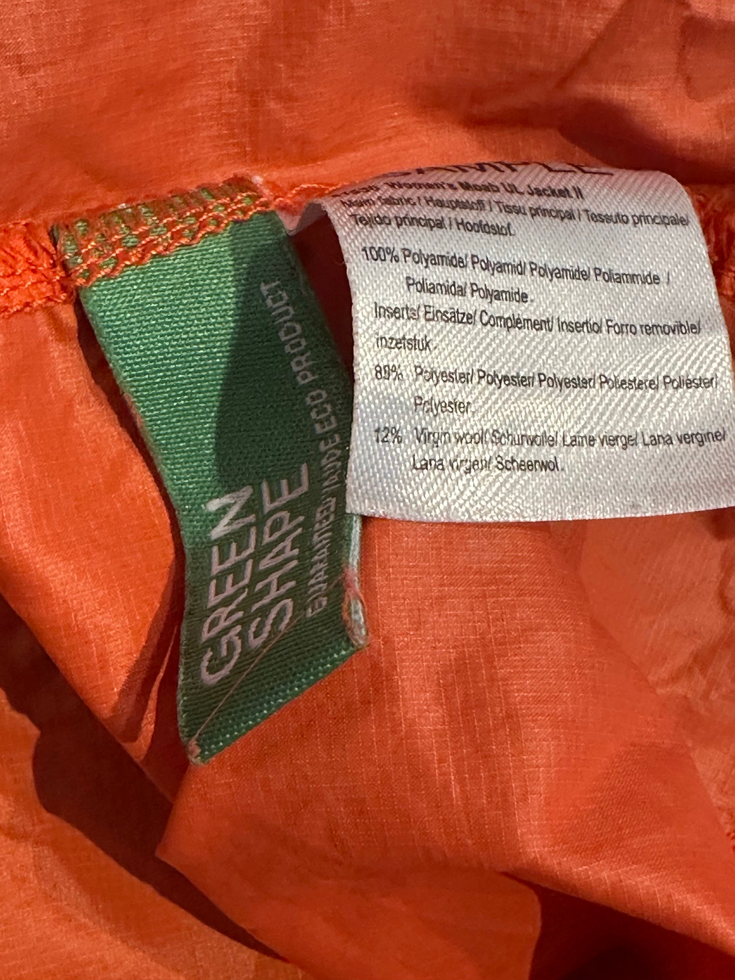 Leichte Jacke von Vaude (S-M Damen) korallen rot